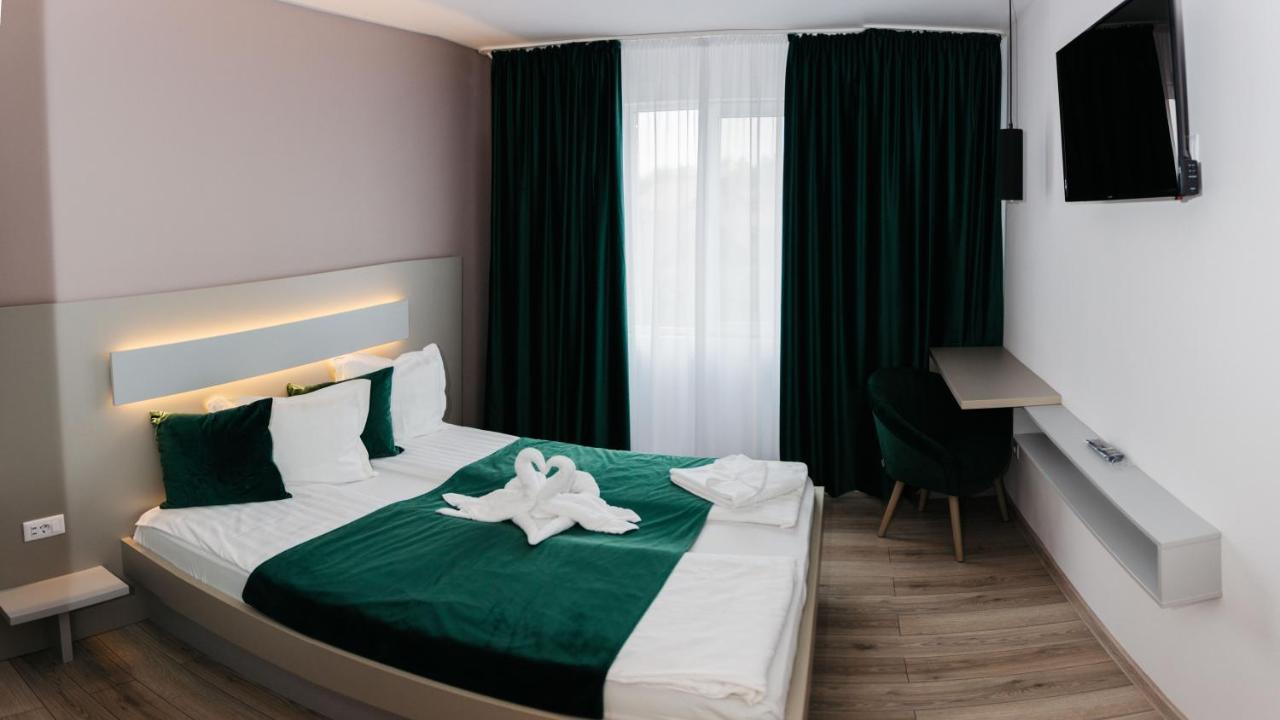 Vila Ursul Negru Совата Екстериор снимка